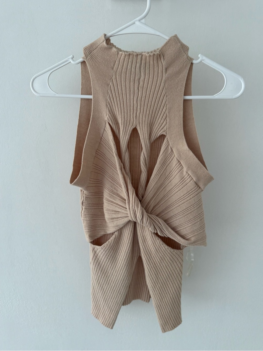 WinWin Beige Ribbed Twist-Back Tank Top— NEVER USED